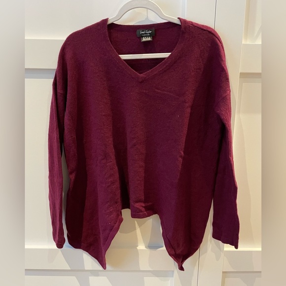 Lord & Taylor cashmere sweater - Picture 1 of 3